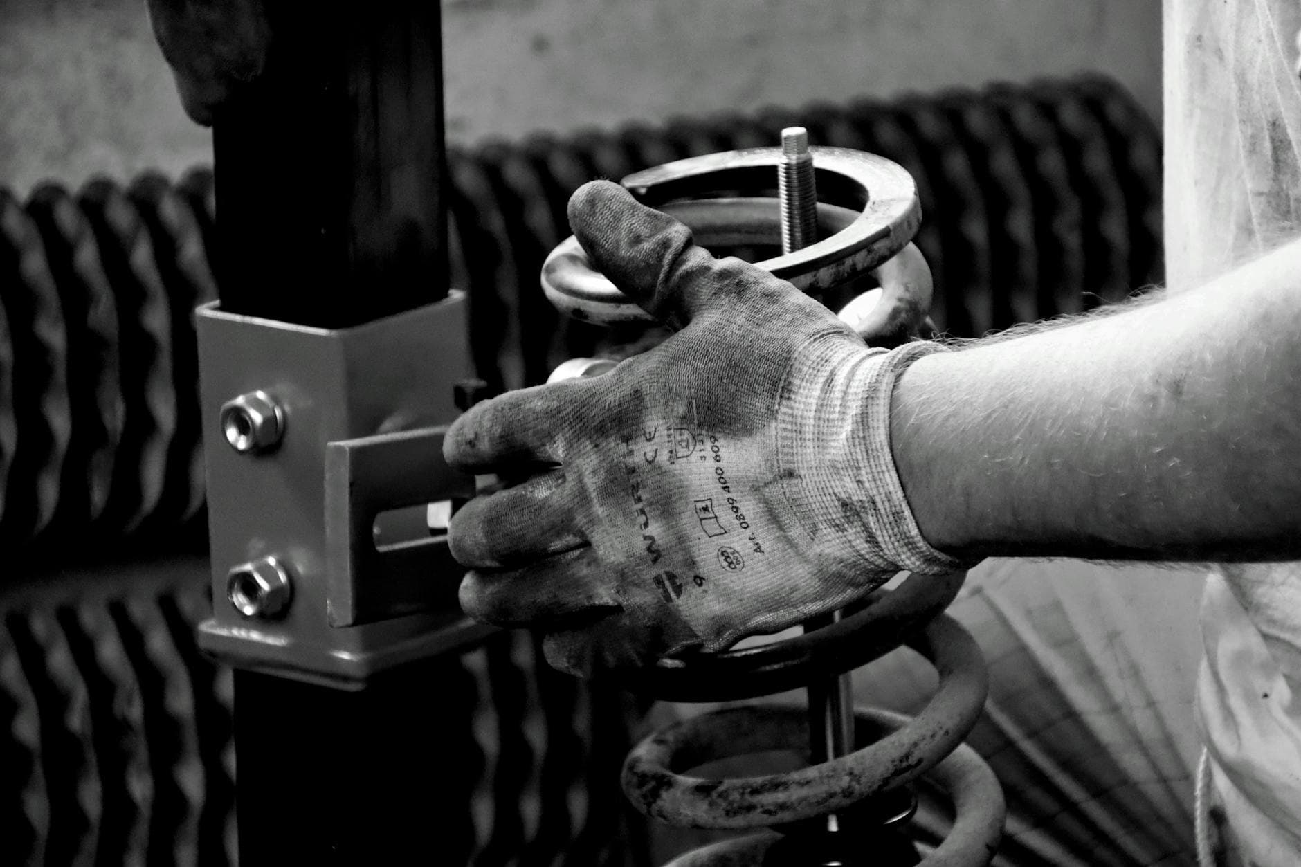 Prasklá pružina: jak poznat problém